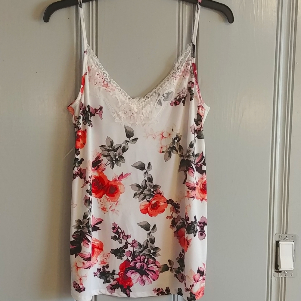 Floral Tanktop Size Small.